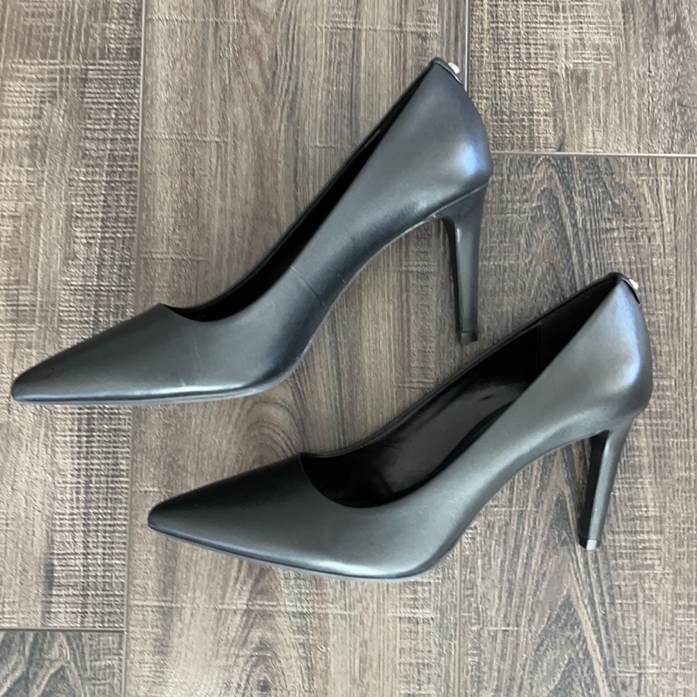 Michael Kors, Dorothy Flex Pump, size 8.5, Black
